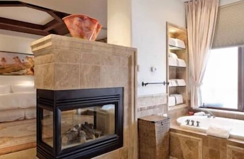 Aspen House | 5 Bedroom Townhome in Aspen Core, Walk Everywhere!