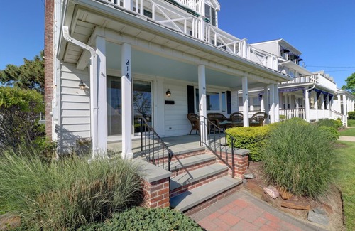 Spring Lake House | 5-bedroom vacation home just 2.5 blocks to the beach