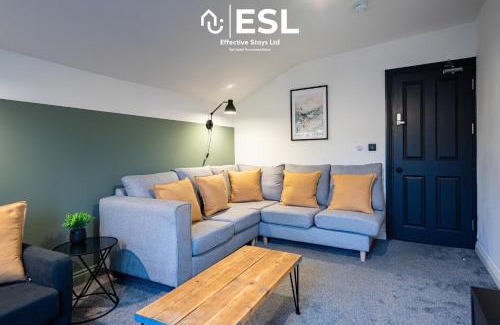 Shrewsbury House | 5 Bedroom Victorian Town House - Perfect for Contractors and Family Groups