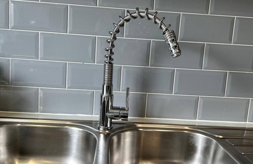 Hull House | 5 bedroom whole house with private Kitchen and Bathroom