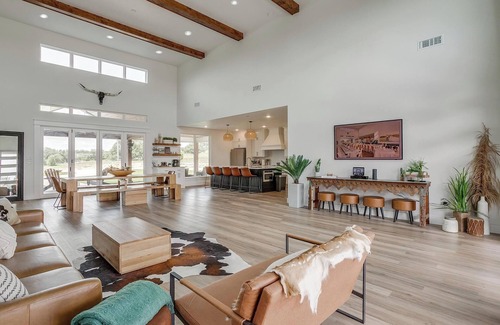 Paluxy House | 5-bedroom with pool on Private Ranch, Fishing, Hiking