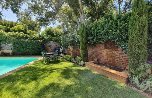 Rondebosch House | 5 bedroomed holiday home in the heart of Capw Town.