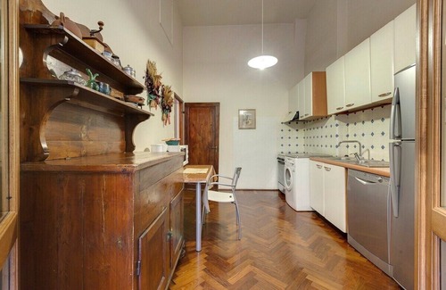 San Lorenzo Apartment | 5 Bedrooms apartment with fresco paintings