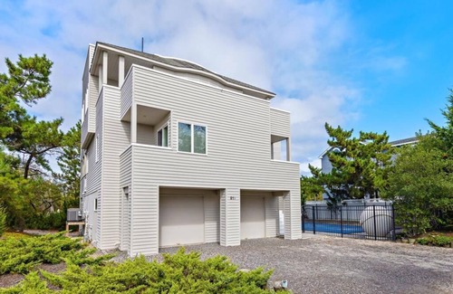 Loveladies House | 5 BEDROOMS ON PRIVATE LANE!