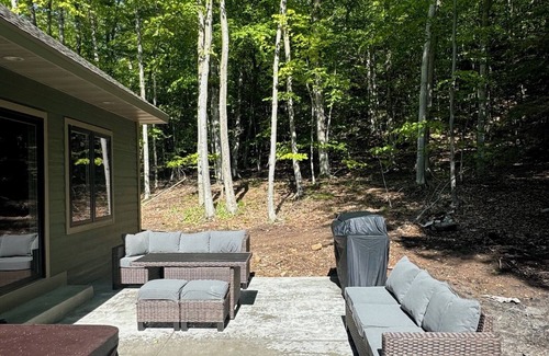 Egg Harbor House | 5 Bedrooms with Ensuite Bathrooms - Sleeps 24 - Outdoor Hot Tub