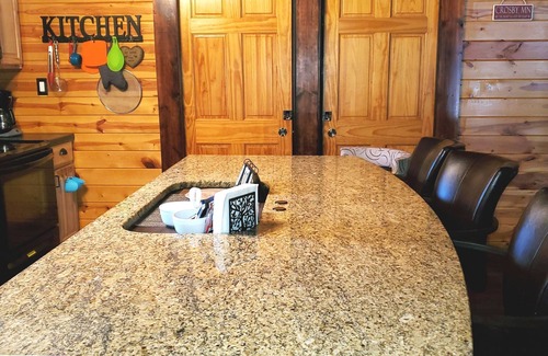 Crosby House | 5 BEDS 2BA Crosby Home Just 4 blocks from Main Street & Bike Trails!