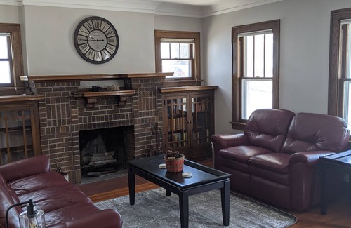 Morton Meadows House | 5 Beds! Beautiful home minutes from downtown, CHI Center and Ameritrade Park!