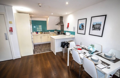 RopeWalks Apartment | 5-beds central flat Liverpool