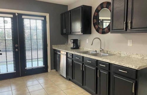 Far North Central House | 5 Beds Evans/Bulverde Pool table fenced near JW