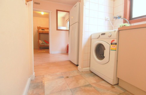 Albion House | 【5 BEDS】Walk to Train Station Melbourne CBD 14KM Airport 15mins