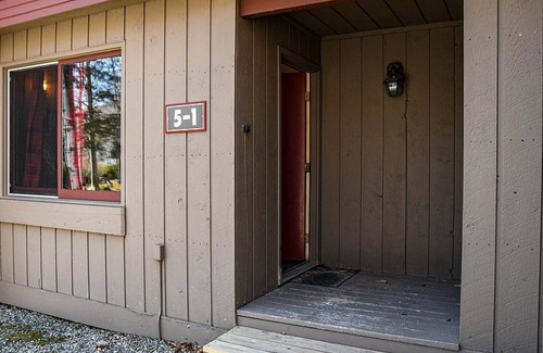 Lincoln House | 5 Beech Road #1, Village of Loon Mountain 20E