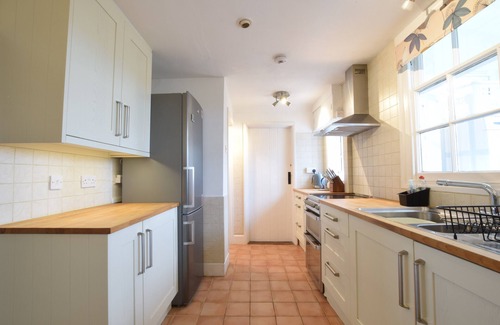Southwold Cottage | 5 BLACKSHORE, SOUTHWOLD, pet friendly, with open fire in Southwold