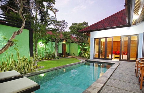 Dyanapura Villa | 5 BR, 2 Villas SidebySide, 2 Pools, Staf