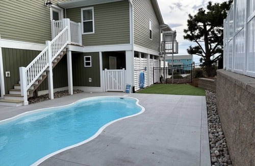 Emerald Isle House | 5-BR house with Pool, Hot Tub & Mother-in-Law Suite in Emerald Isle