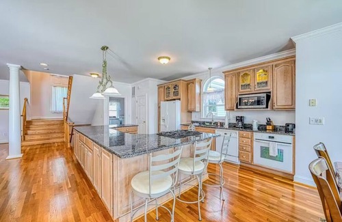 Twin Oaks House | 5 BR Lakefront Home w/Private Dock, Kayaks, Gameroom, 2 Firepits, Baby Gear