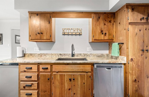 Lake Lure House | 5 BR - Walk to Resort Amenities! Close Mnt Views! Backyard Firepit!