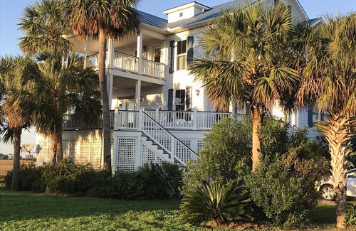 Oceanmarsh Subdivision Cottage | 5 BR With Fantastic Views on Harbor Island, SC., Golf Cart, Wi-Fi, Beautiful!