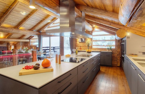 La Clusaz Ski Chalet | 5* Chalet - Sleeps 15, Spa, Hammam, Sauna