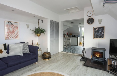 Abersoch Cottage | 5 CRAIG Y MOR, family friendly, character holiday cottage in Abersoch