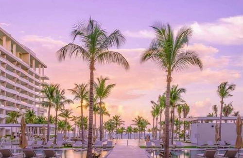 Playa Mujeres House | 5-Diamond Spacious 3-bedroom loft resort. Breath taking ocean views, relaxing.