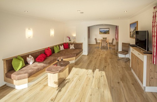 Bernau am Chiemsee Apartment | (5) Ferienwohnung für 1-6 Personen (103 qm, EG)