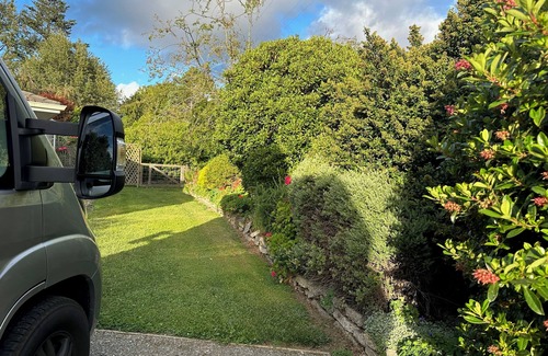 Longlands House | 5 km from Havelock North Comfortable Cosy Country Motorhome Experience