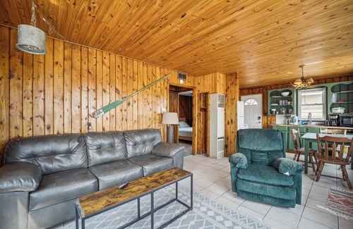 Oscoda Cabin | #5 | Lake Views with Big Windows & Bath