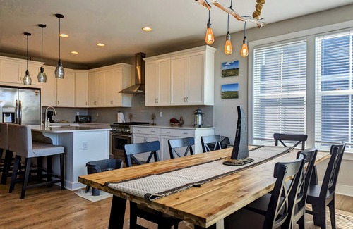 Frankford House | 5 Larchmont Court - Tidal Walk