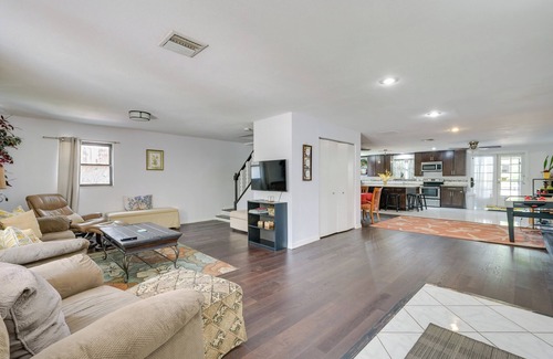 Lake Magdalene House | ~ 5 Mi to Beaches: Spacious Tampa Bay Home!