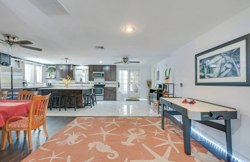 Lake Magdalene House | ~ 5 Mi to Beaches: Spacious Tampa Bay Home!