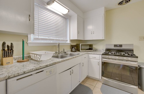 Metairie House | 5 Mi to City Park: Pet-Friendly Home Near NOLA!