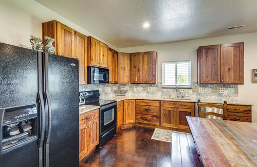 Swanlake Cabin | 5 Mi to Devil Creek Reservoir: Idaho Farmhouse!