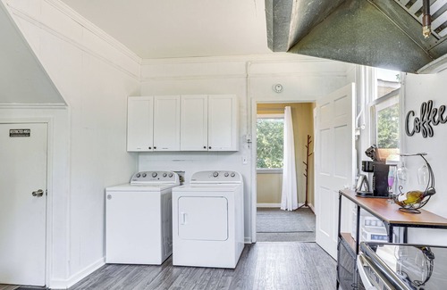 Jackson House | 5 Mi to Dtwn Jackson: Family-Friendly Home!