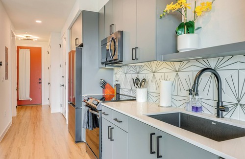 New Braunfels Condo | 5 Mi to Dtwn: Modern Condo in New Braunfels!