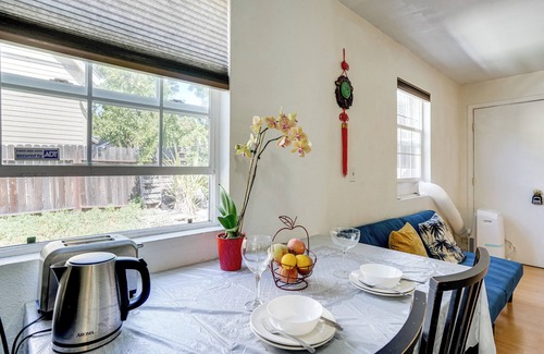 Dimond House | 5 Mi to Dtwn Oakland: Studio w/Shared Patio