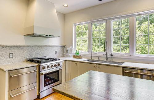 York House | 5 Mi to Dtwn York Spacious Family Home