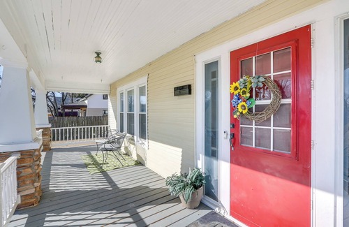 Hillsboro House | 5 Mi to Marion Reservoir: Wizard of Oz-Themed Home