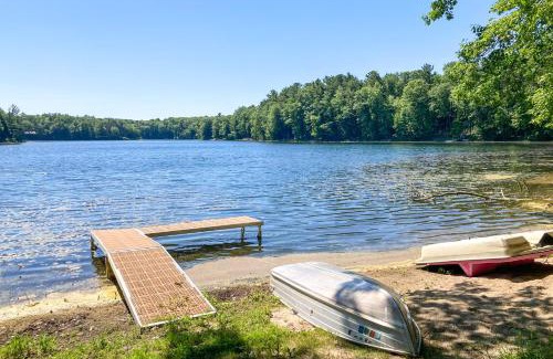 Mayfield House | 5 Mi to Mt Holiday Spacious Home with Lake Views