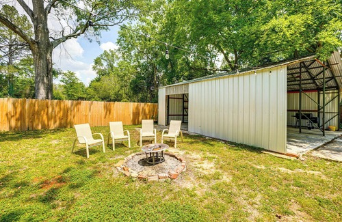 Hattiesburg House | 5 Mi to Southern Miss Campus: Unique Family Home!