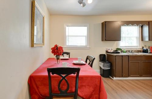 Charlotte House | 5 Mi to Uptown Charlotte Hideaway with Yard