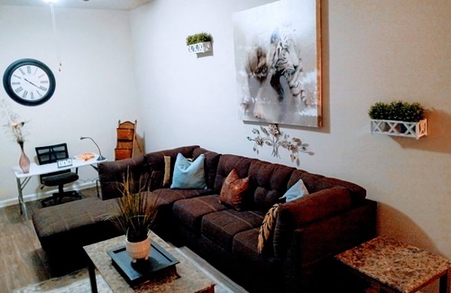 SoNo Apartment | .5 miles from the stadium