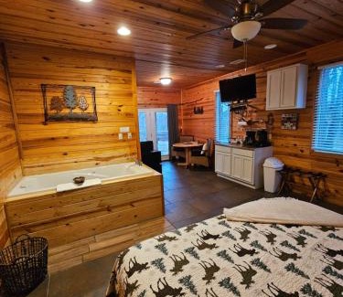 Eureka Springs Apartment | 5 Min Beaver Lake King Bed Fire Pit Jetted Tub #1