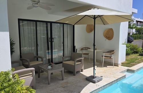 Bavaro Apartment | 5 min Drive to Beach - Beach Equipment - Private Spool - Fast Wi-Fi + Car Option