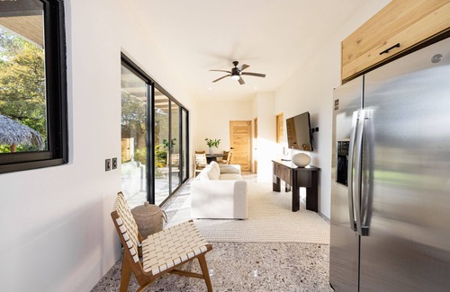 Tamarindo House | 5 Min Drive to the Beach, Private Heated Jacuzzi - Sleeps 20