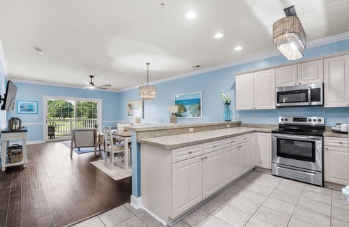 Central Myrtle Beach Condo | 5 Min Drive To The Beach & On The Golf Course!