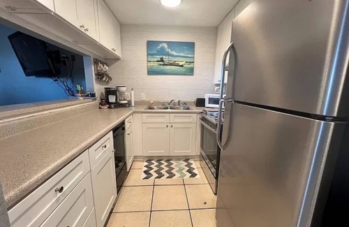 Carrabelle Condo | 5 min from the beach!