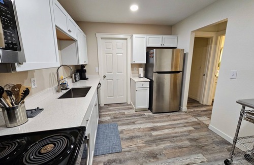 North Charleston House | 5 min to Airport, Coliseum and Convention Center