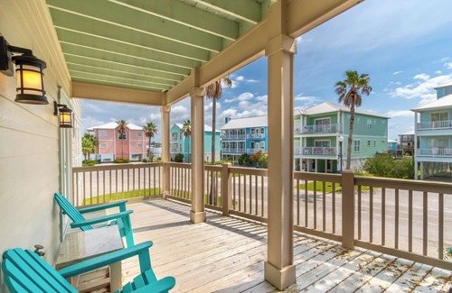 Gulf Shores House | 5 min Walk 2 Beach|Pool|Dogs|Fishing Pier