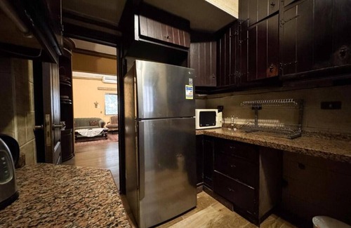 Maadi Apartment | 5-min Walk To Nile l Stylish 2 Brs.lDowntown Maadi