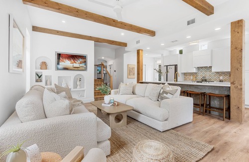 Emerald Waters Village Villa | 5 Min Walk to Private Beach - 2024 Remodel - Pool